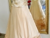Dydis 40: Bėžinės spalvos suknelė, gipiurinis korsetas, sijonas iš organzos
